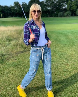 Dilavo - Кастинг Одежда, Видеоролик,  требуются женщины, возраст 18 - 21 лет, гонорар 24000 рублей, приём заявок до 25.08.2019 00:00