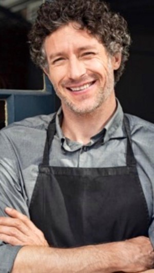 Dilavo - Кастинг Рекламный ролик мобильного приложениямный ролик мобильного приложения, Видеоролик,  требуются мужчины, возраст 40 - 50 лет, гонорар 18 000, приём заявок до 18.06.2020 00:00